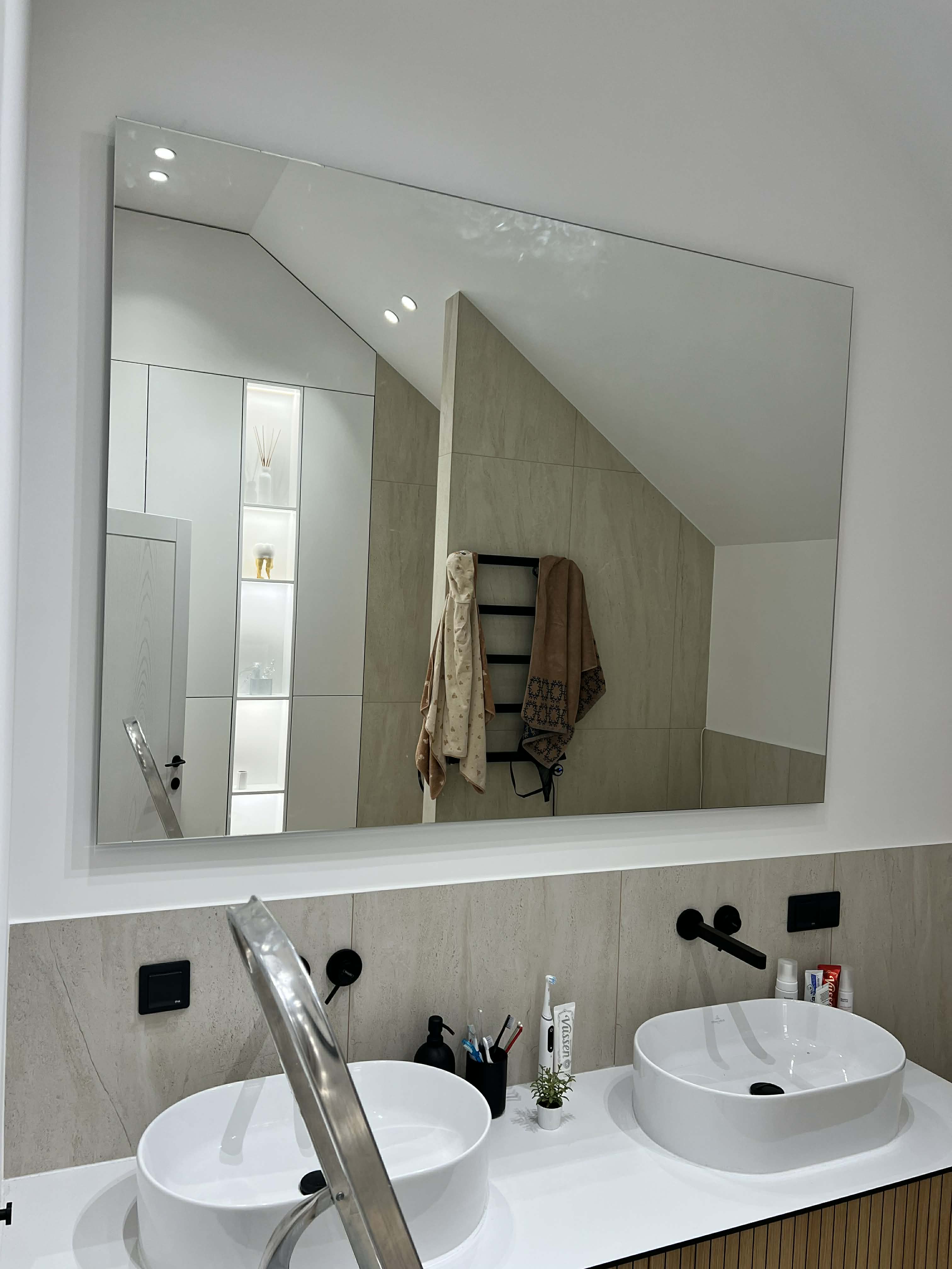 ARUNA GROUP projekt ede7bf3d-a413-4135-8116-0d47b7d07100